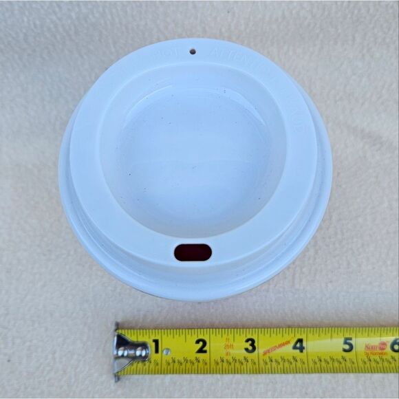 Starbucks Holiday Reusable Cup With Lid 16oz - Picture 3 of 8